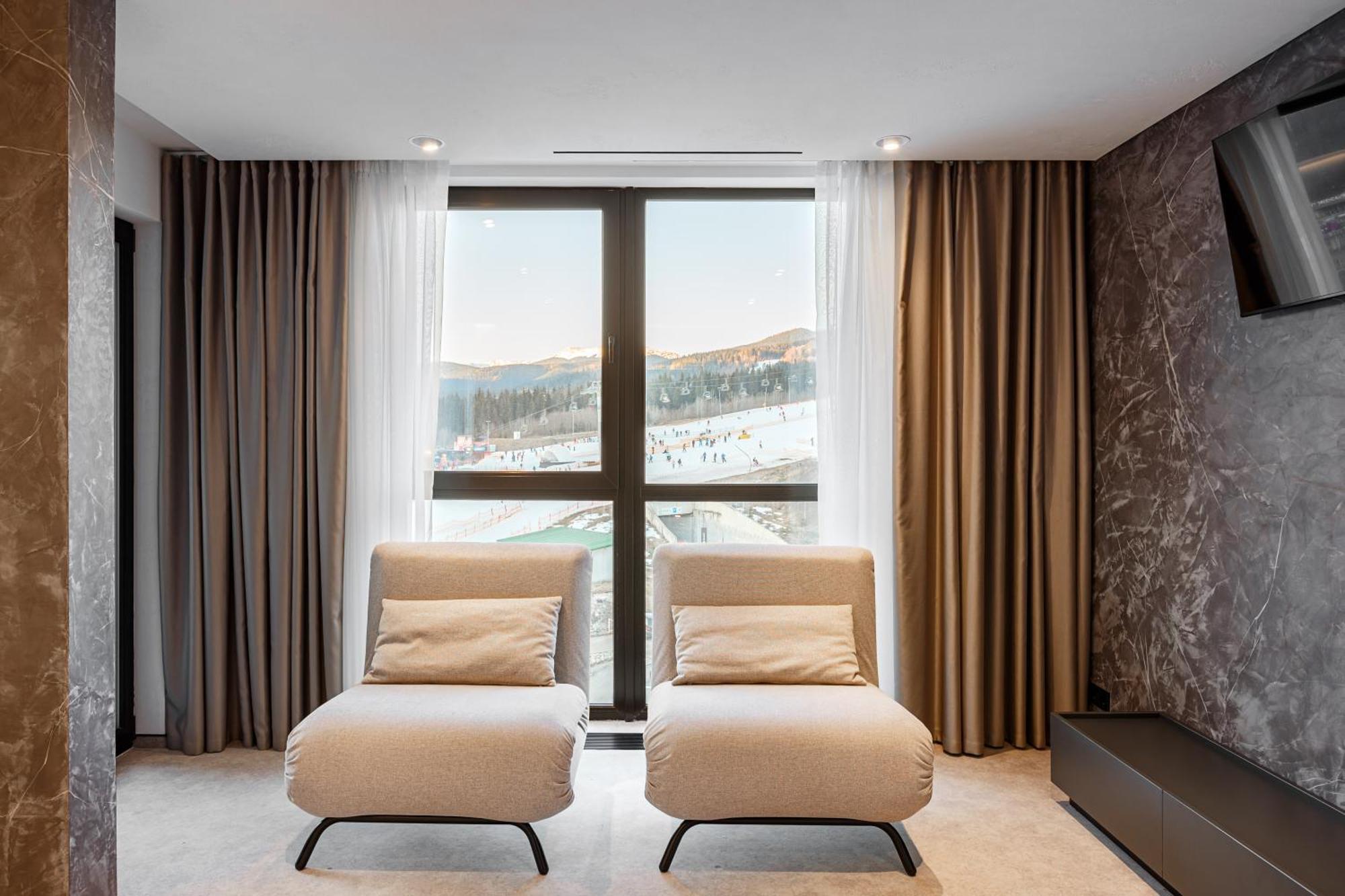 Hvoya Apart-Hotel & Spa Bukovel Bagian luar foto