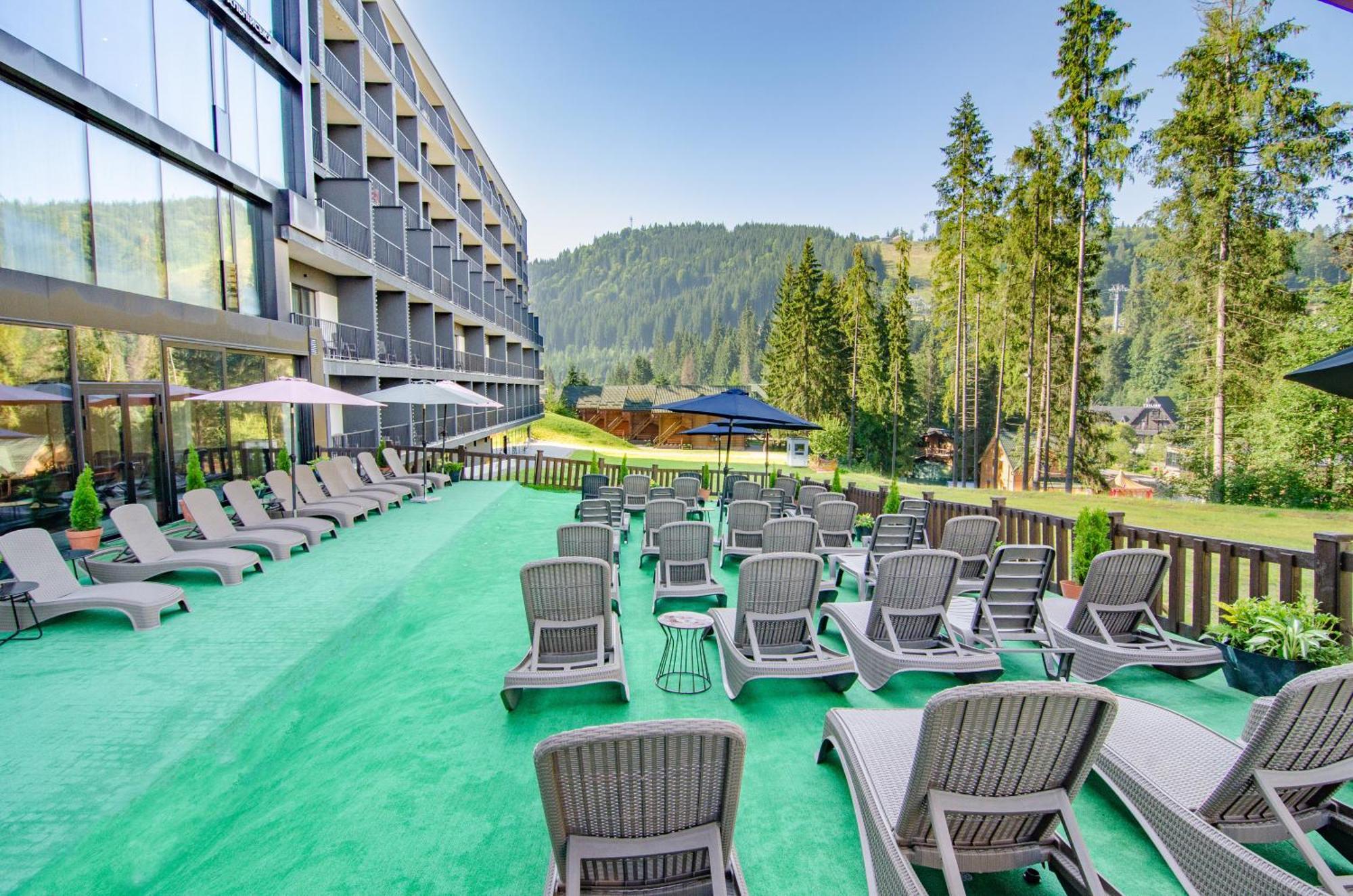 Hvoya Apart-Hotel & Spa Bukovel Bagian luar foto