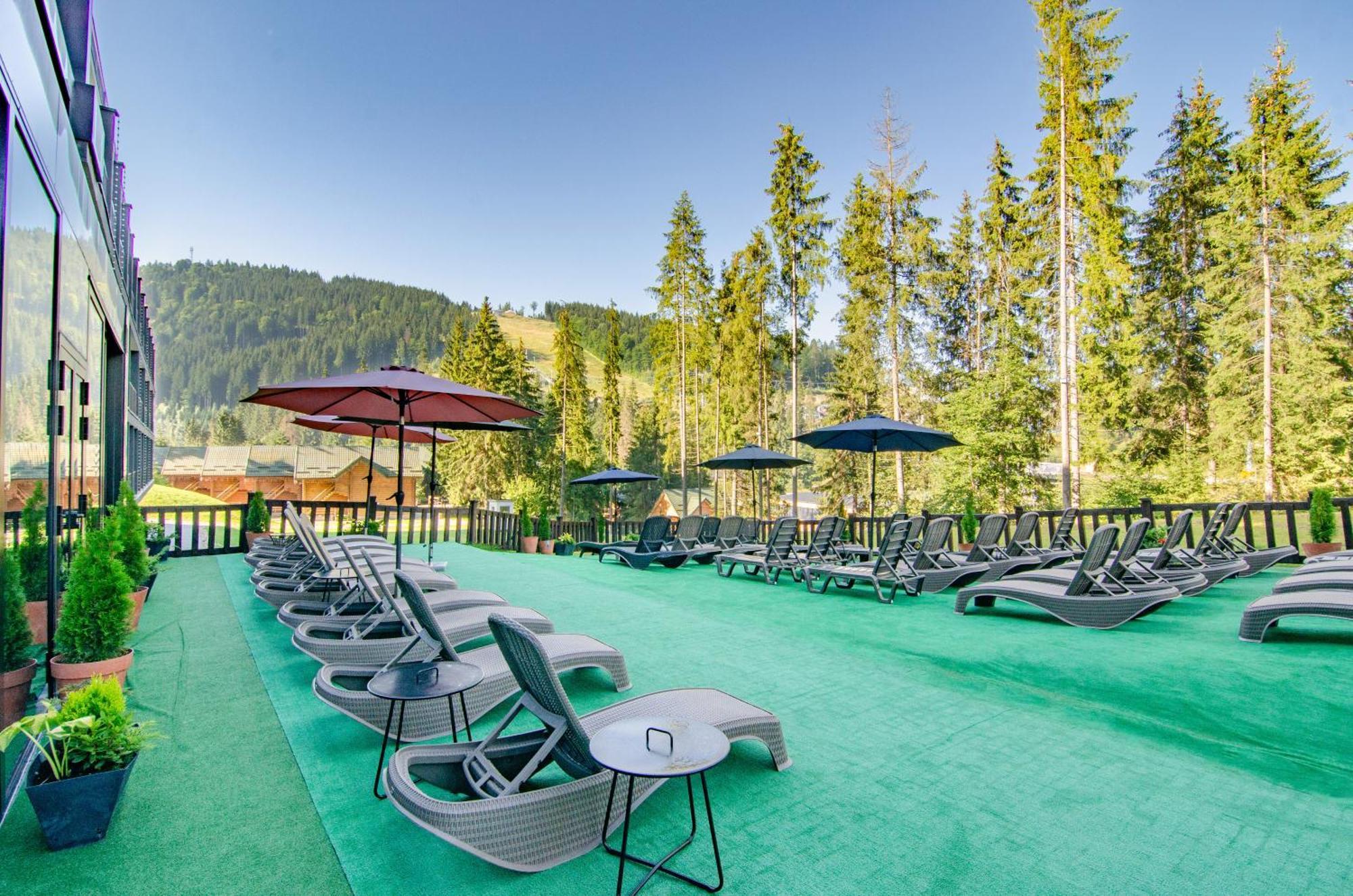Hvoya Apart-Hotel & Spa Bukovel Bagian luar foto